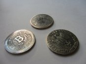 3 гривны с символикой