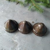 Латунні захистні ковпаки.