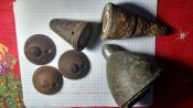 Запчасти от дистанционных трубок и детонаторов.