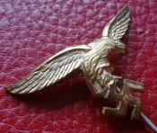Служебный знак гражданского персонала Luftwaffe.