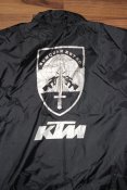 raincoat_04.JPG