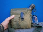Фляга US bottle 1,89 л армейская американского типа с чехлом, тёмно-зелёная MFH Германия.