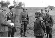 Interrogation_sovjet_partisan_1943.jpg