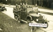 Солдаты вермахта в кузове грузового...