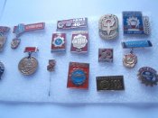 19 значков по славному городу Краматорск .