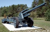 800px-150mm_sFH18_howitzer_base_borden_1.jpg