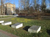 IMG_7216 изначальное место могил Бобкова и Хоменко на соврем Мемориале..jpg