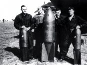 Оружейники 26-й эскадрильи KG27 «Бёльке».jpg
