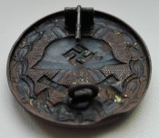 Знак "За ранение" третей степени.