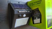 LED фонарь на 30 диодов автономный с датчиком движения