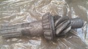 Фланец хвостовика редуктора и хвостовик ГАЗ-АА.