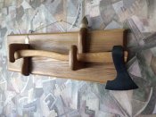 Универсальная настенная подставка для хранения топора и прочего...