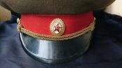 Фуражка с кокардой