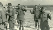 Военнопленные женщина РККА в немецком плену.