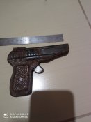 Пістолет,іграшковий на пістонах.