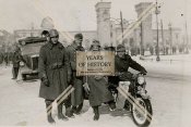 Repro-Foto-Dnipropetrowsk-Dnipro-Ukraine-Italienische-Bersaglieri.jpg
