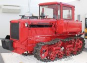 Traktor-DT-75.jpeg