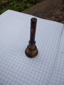 Кришка із шахтою під фітіль британської гранати