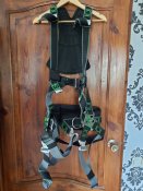 Система для альпинизма Miller revolution harness r3 + страховочные "усы"