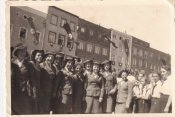 LABOR GIRLS3.jpg