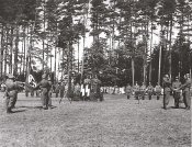 gal photo3 - oath heidelager summer 1943.jpg