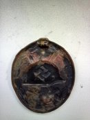 Знак "за поранення" Лот має 2 знаки