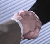 news_shake_hands.preview.jpg