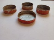 4 крышки дымовых шашек .