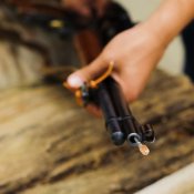Универсальный набор для чистки пистолетов, карабинов, ружей Real Avid Universal Gun Cleaning Kit