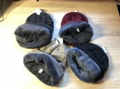 4 новых шапки одним лотом.