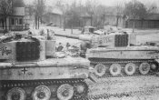 Кронштейн запасных траков Pz•6 "Tiger"