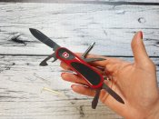 Многофункциональный складной нож от компании Victorinox. Модель Delemont EvoGrip ™ 11 (2.4803.C)