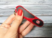 Многофункциональный складной нож от компании Victorinox. Модель Delemont EvoGrip ™ 11 (2.4803.C)
