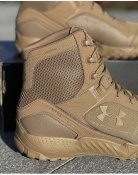 Ботинки мужские Under Armour. Размер 10.5 US. Койот.