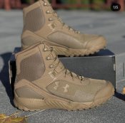 Ботинки мужские Under Armour. Размер 10.5 US. Койот.