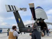 Rozvantazhennya-gelikopteru-UH-1-z-litaka-An-124-Ruslan.jpg