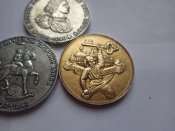 3 настольных медалей Азовских походов .