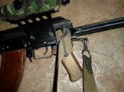 антабка под пистолетную рукоять на АК и АК-образные