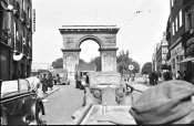 EInmarsch Paris.jpg
