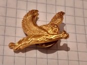 Значок нагрудный Грифон/крылатый лев