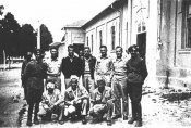 Американские военные в болгарском плену, 1944..jpg