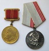 100 лет со дня рождения Ленина - 1870 - 1970 и Ветеран труда СССР = трудовые медали = 2 шт.