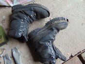Обувь и всякое железо с позиций орков. Запчасть с подбитого БМП орков