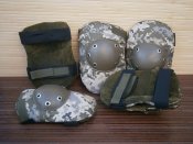 Наколінники , піксель.