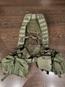 Разгрузка с подсумками ( медицинский, сброса, для магазинов