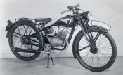 DKW_Motorfahrrad_Ende_April_1938_1_2.jpg