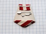 Колодка из алюминия, однослойная с лентой к ордену Боевого красного знамени.