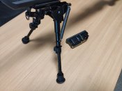 Сошки с качалкой по типу Harris S-BRM 6"-9" с креплением на антабку (Китай)