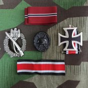 Набор наград «WH-SS-Ostfront-Veteranen», реплика.