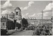 Foto Russland Feldzug 16. Panzer Div. ! Fahrzeuge in Kirowo ! Kirche ! LKW´s !.jpg